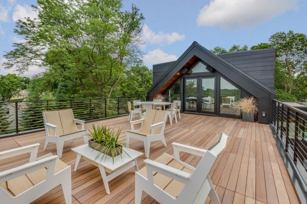 Cost of Deck Construction in Reston