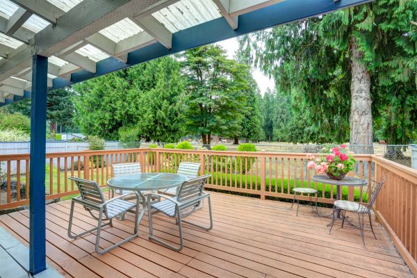 Cost of Deck Carpentry Service in Reston